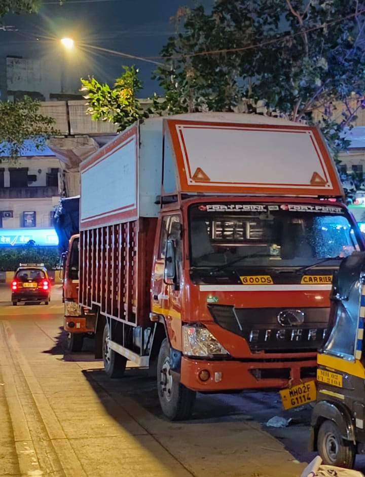 Govinda Tempo Service truck on the road