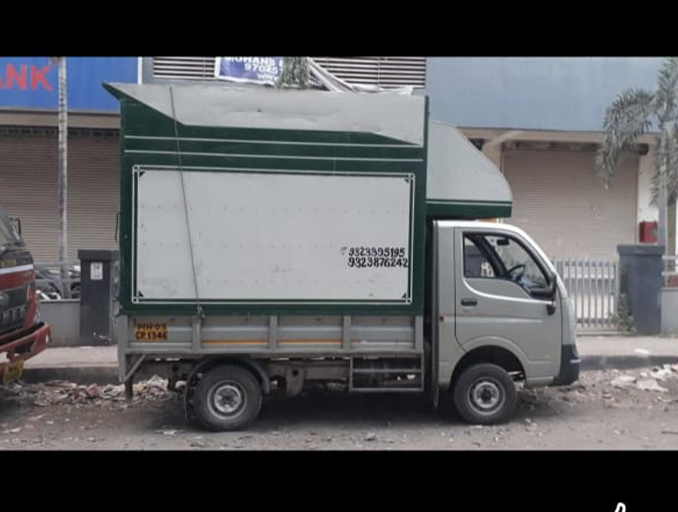 Govinda Tempo Service vehicle on duty